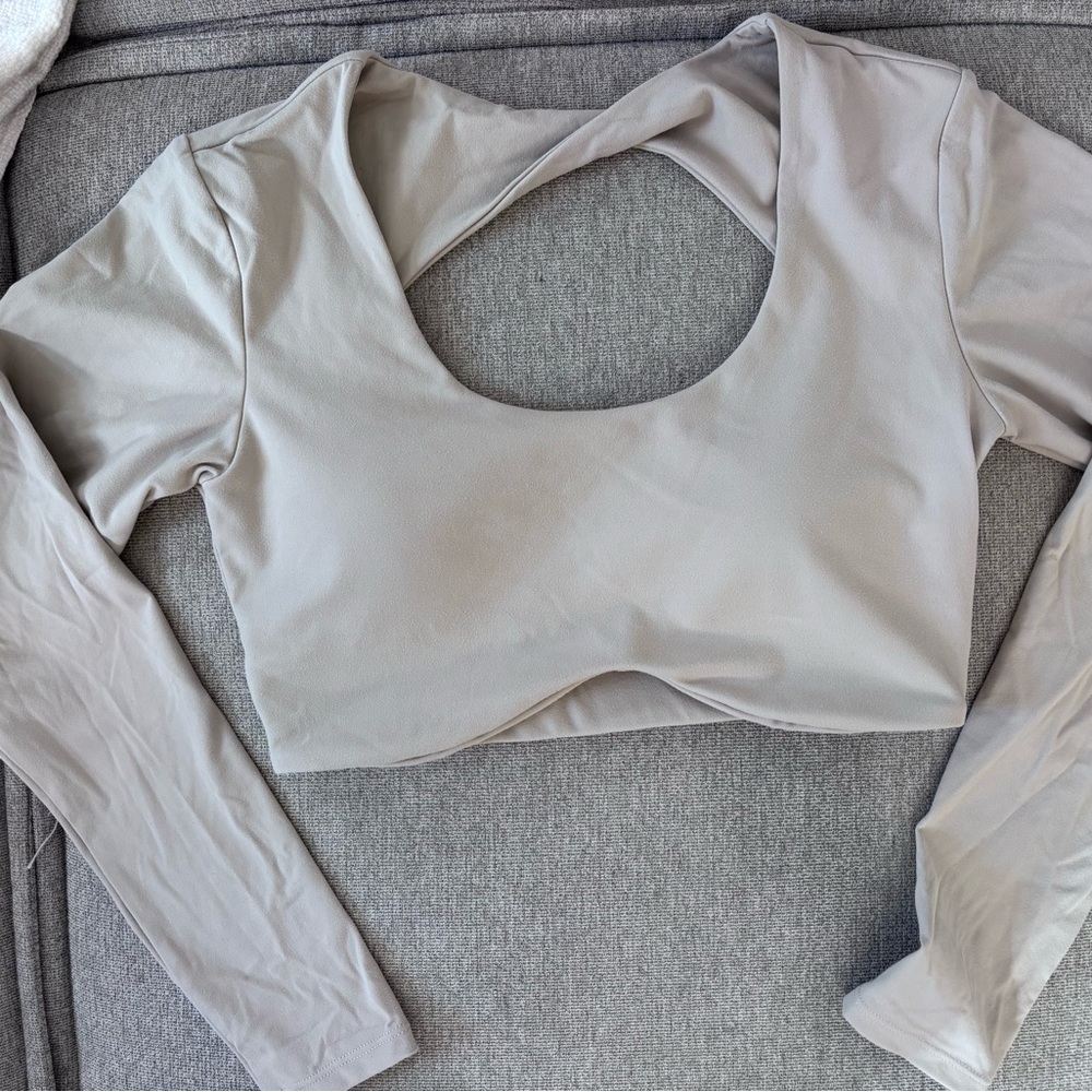 Chic Cream Long Sleeve Crop Top
